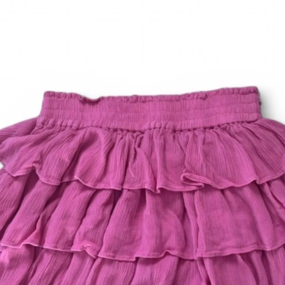 Chelsea & Violet Smocked Tiered mini skirt, size XS. Pink.